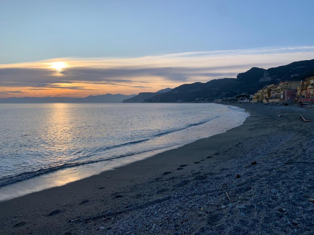 A Casa Di Laura Finale Ligure Lejlighed Eksteriør billede